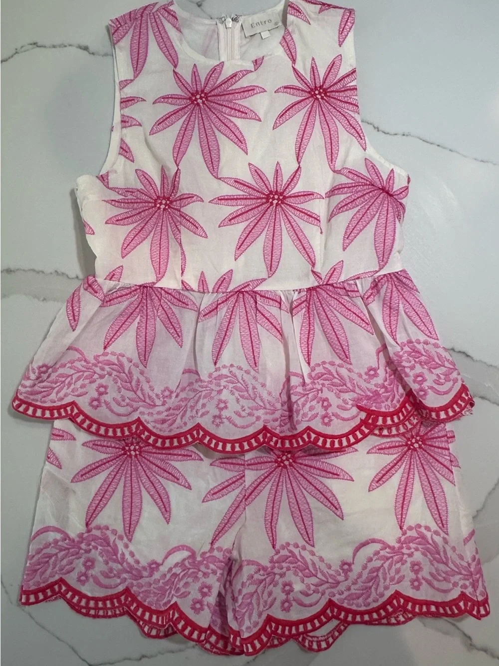 Entro Scalloped Palm Beach Set
